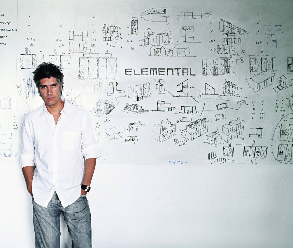 ALEJANDRO ARAVENA PRITZKER ÖDÜLÜ’NÜN SAHİBİ OLDU